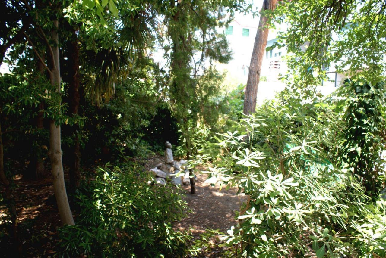 Hotel Agni -Enoikiazomena Diamerizmata Kallithea  Bagian luar foto