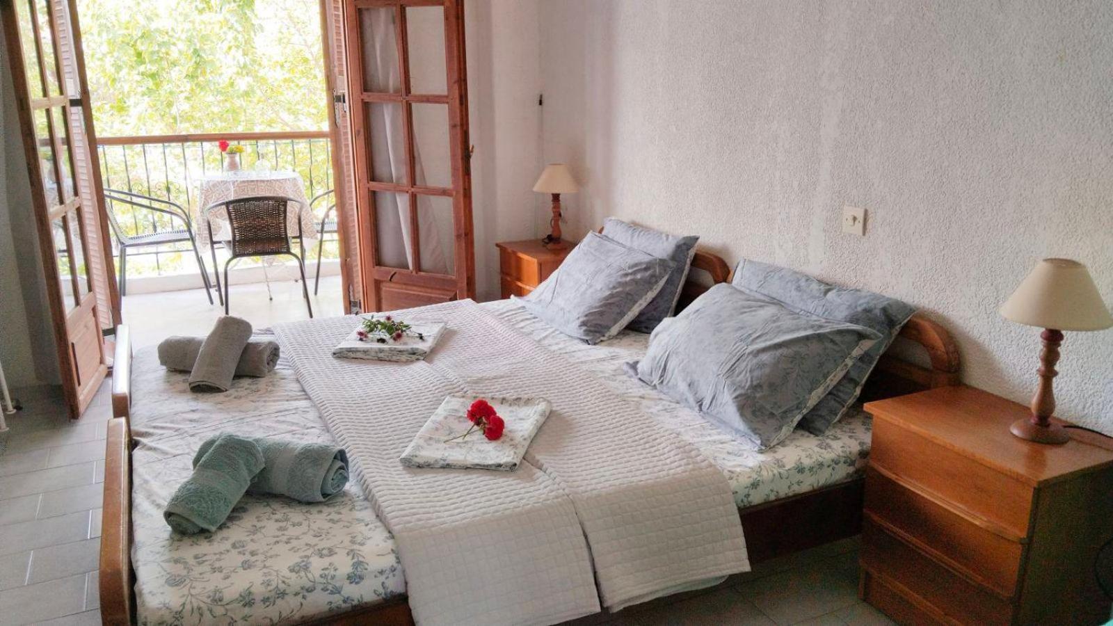 Hotel Agni -Enoikiazomena Diamerizmata Kallithea  Bagian luar foto